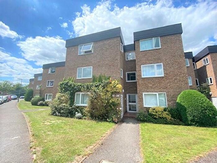 1 Bedroom Apartment To Rent In Mount Felix, Walton-On-Thames, KT12