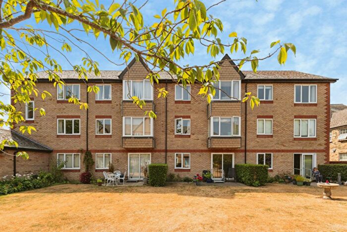 2 Bedroom Flat For Sale In Old Market Court, St. Neots, PE19