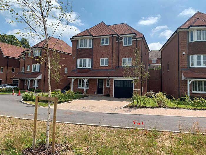 4 Bedroom Detached House For Sale In Lillybank Crescent, Battle, TN33