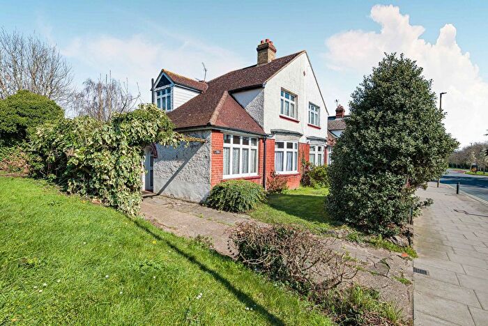 3 Bedroom Semi Detached House For Sale In Bexley Road, Eltham, London, SE9
