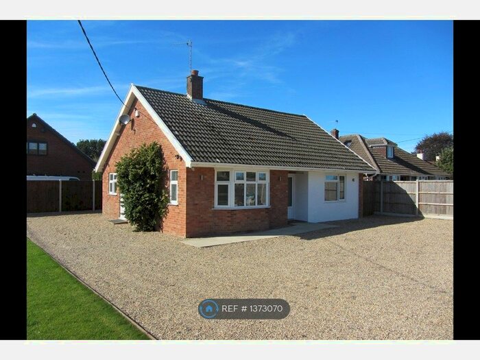 3 Bedroom Bungalow To Rent In Woodbastwick Road, Blofield, Norwich, NR13