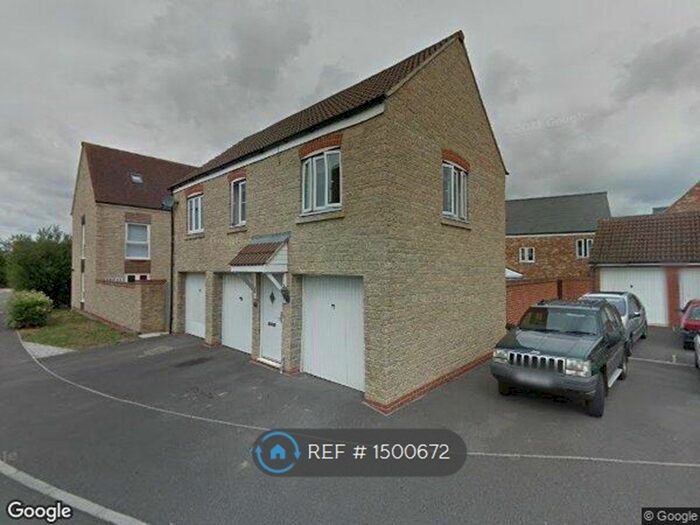 2 Bedroom Detached House To Rent In White Eagle Road, Swindon, SN25