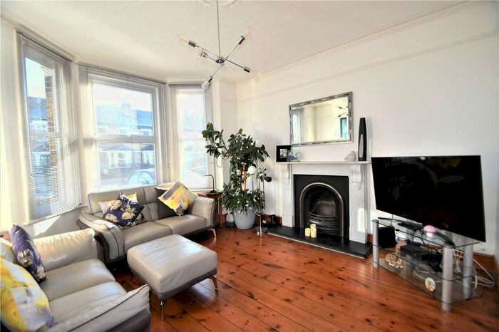 4 Bedroom Semi-Detached House To Rent In Brighton Road, South Croydon, CR2