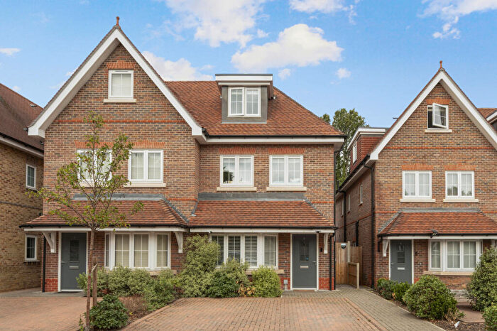 4 Bedroom Semi-Detached House For Sale In Woodleaf Gardens, Esher, Surrey, KT10