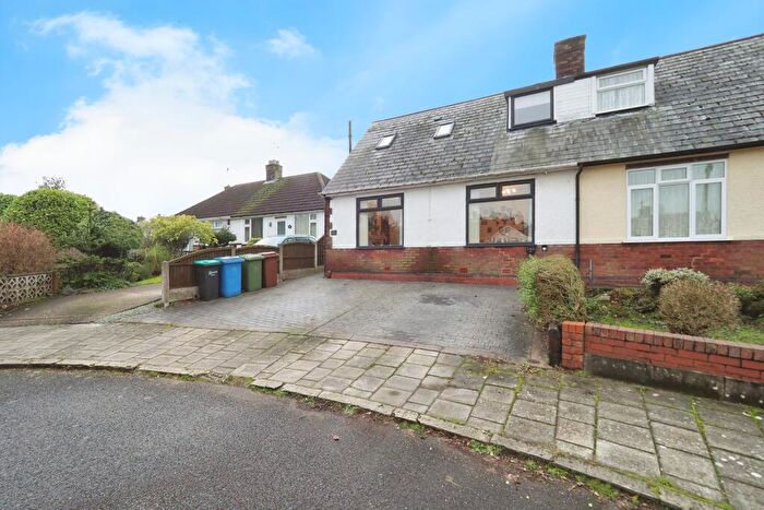 3 Bedroom Semi-Detached Bungalow For Sale In Columbia Avenue, Mansfield, NG18