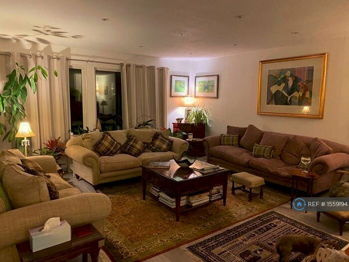 3 Bedroom Bungalow To Rent In Rossway, Berkhamsted, HP4