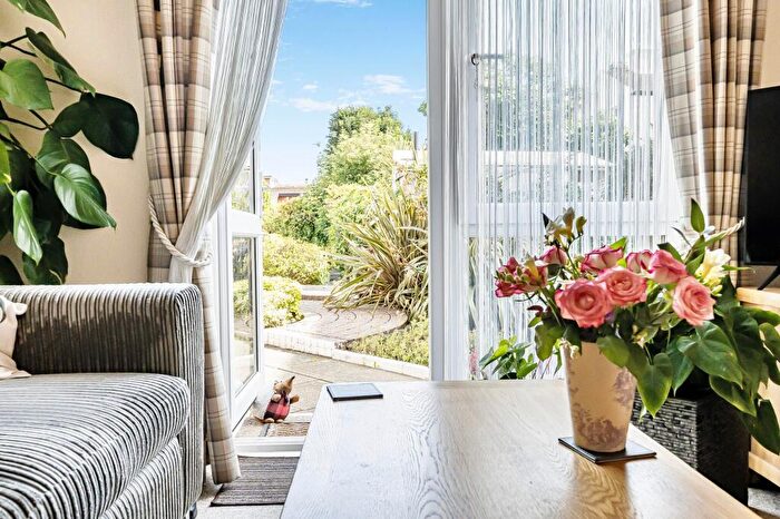 2 Bedroom Flat For Sale In Campbell Road, Claremont Court Campbell Road, PO21