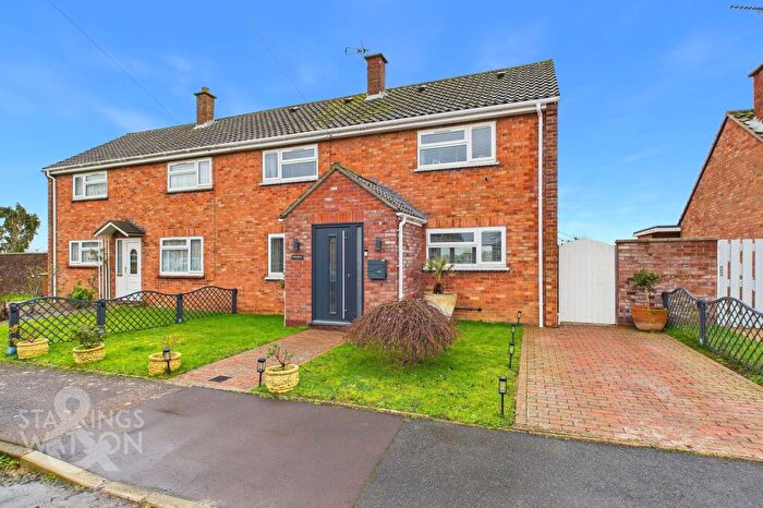 5 Bedroom Semi Detached House For Sale In Martin Road, Harleston, Bungay, IP20