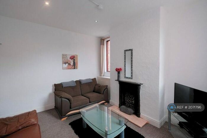 6 Bedroom Semi-Detached House To Rent In Southport Road, Ormskirk, L39