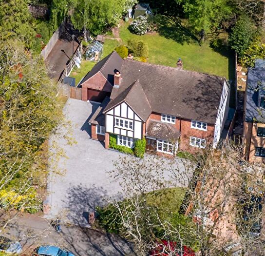 4 Bedroom Detached House For Sale In Lawnswood Drive, Stourbridge, DY7