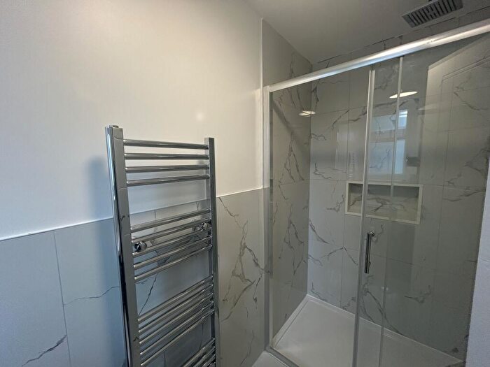 2 Bedroom Flat To Rent In Gentian Road, Oxford, OX4