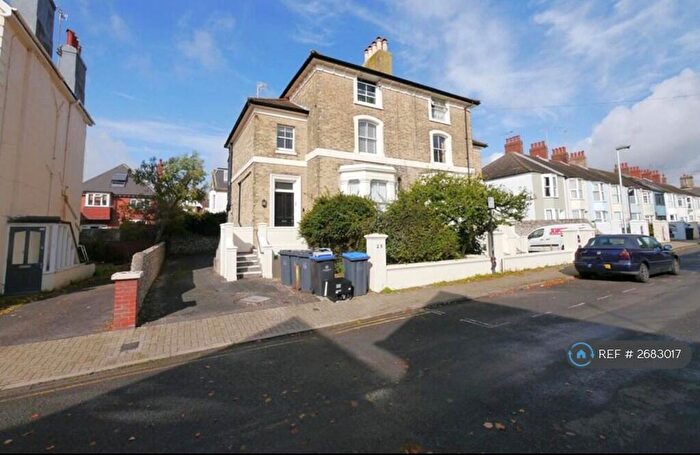 1 Bedroom Flat To Rent In Grafton Road, Worthing, BN11