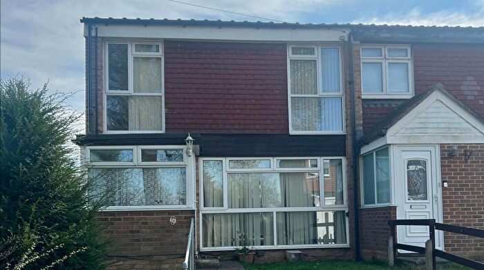 3 Bedroom End Of Terrace House To Rent In Collet Walk, Gillingham, ME8