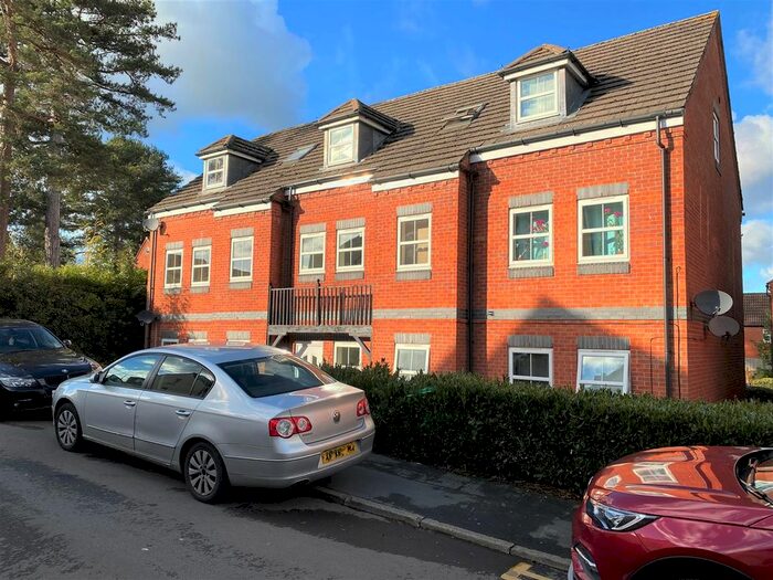 2 Bedroom Flat To Rent In Marlborough Mews, Alcester Road, Studley, B80