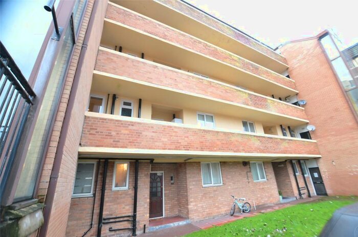 2 Bedroom Apartment For Sale In Minster Court, Liverpool, Merseyside, L7
