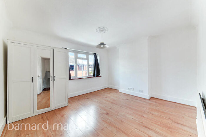 2 Bedroom Duplex To Rent In Percy Road, SE25