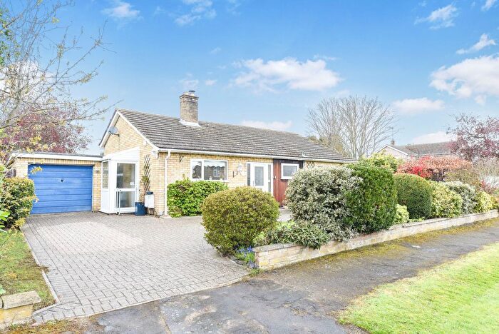 3 Bedroom Detached Bungalow For Sale In Orchard Lane, Brampton, PE28