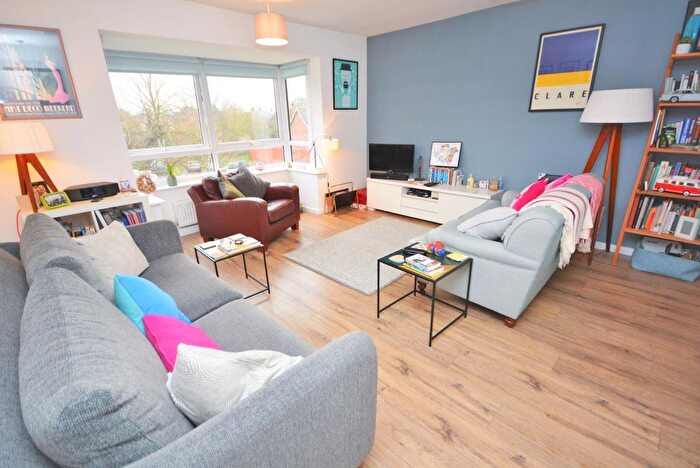 2 Bedroom Property To Rent In Devonshire Road, London, SW19