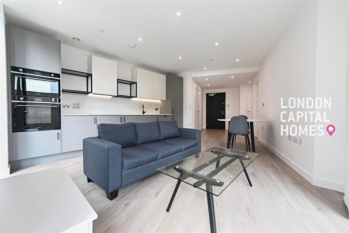 1 Bedroom Flat To Rent In Willowbrook House, Coster Avenue, London, N4