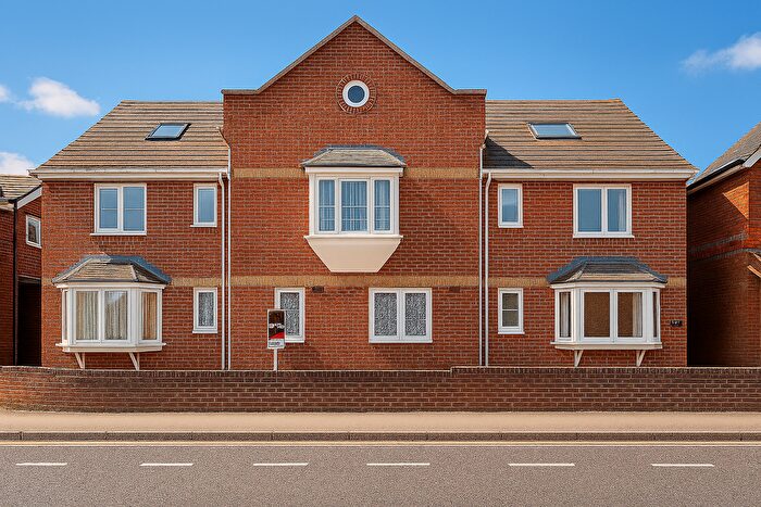 1 Bedroom Flat To Rent In Swallow Court, Weymouth, DT4