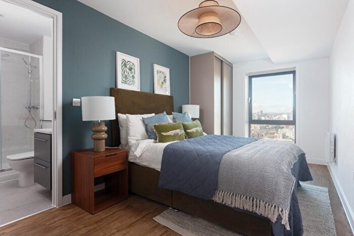 2 Bedroom Flat To Rent In Altitude At Phoenix, Saxton Lane, Leeds, West Yorkshire, LS9