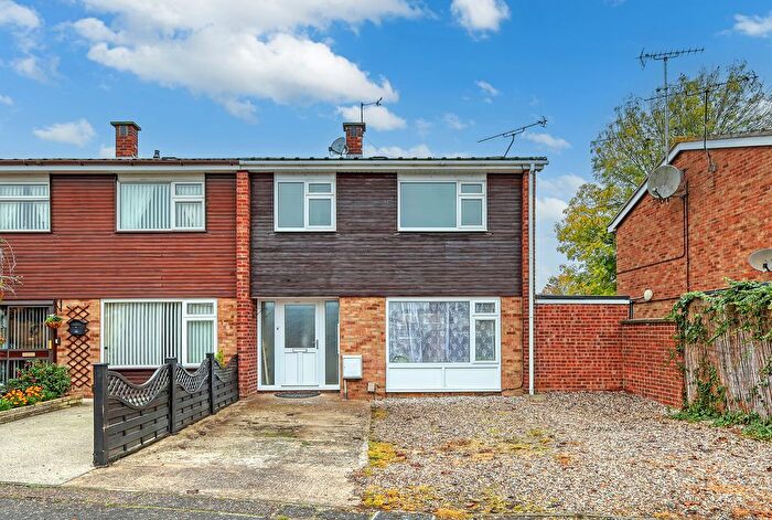 3 Bedroom Terraced House To Rent In Dorset Avenue, Great Baddow, CM2