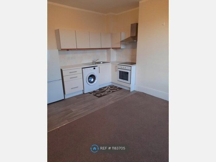 Studio To Rent In London Road, Gloucester GL1
