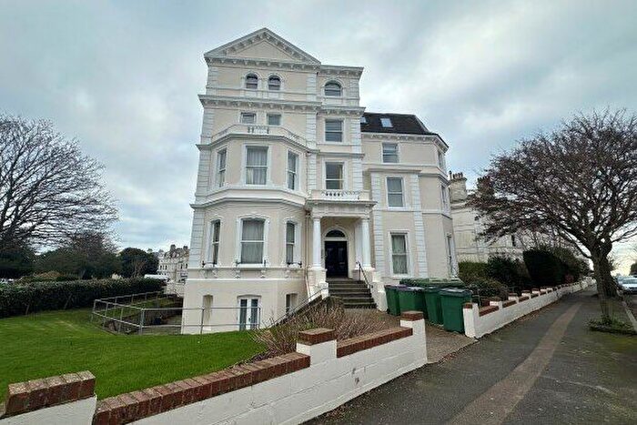 2 Bedroom Flat To Rent In Augusta Gardens, Folkestone, CT20