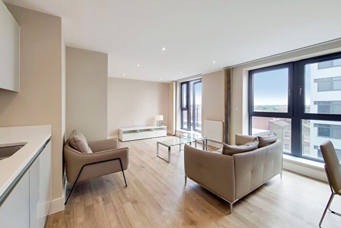 1 Bedroom Flat To Rent In Adastra House, Nether Street, London, N3