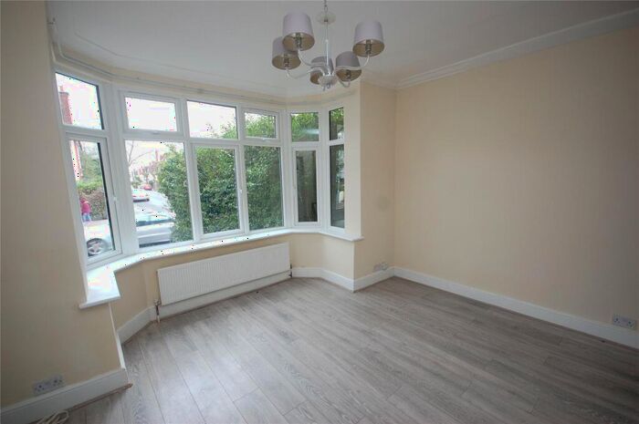 2 Bedroom Apartment To Rent In Finchley Road, Golders Green, NW11