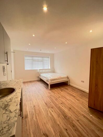 1 Bedroom Flat To Rent In Wagtail Way, Orpington, BR5