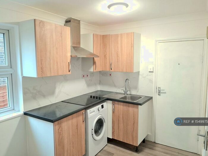 1 Bedroom Flat To Rent In Chatsworth Road, London, E5