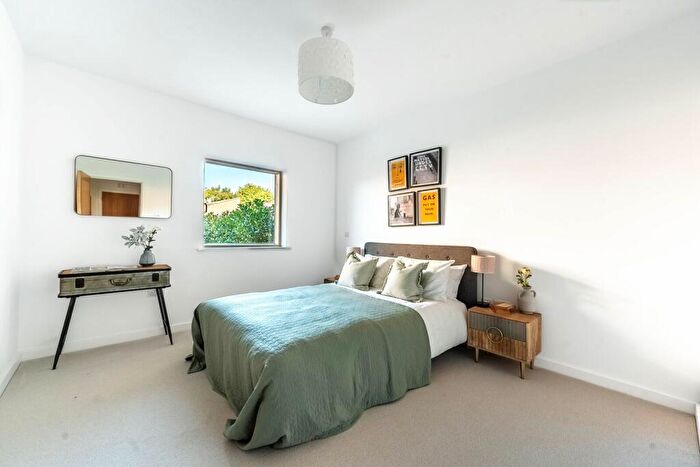 1 Bedroom Flat For Sale In Mosaic, Willesden Green, London, NW10