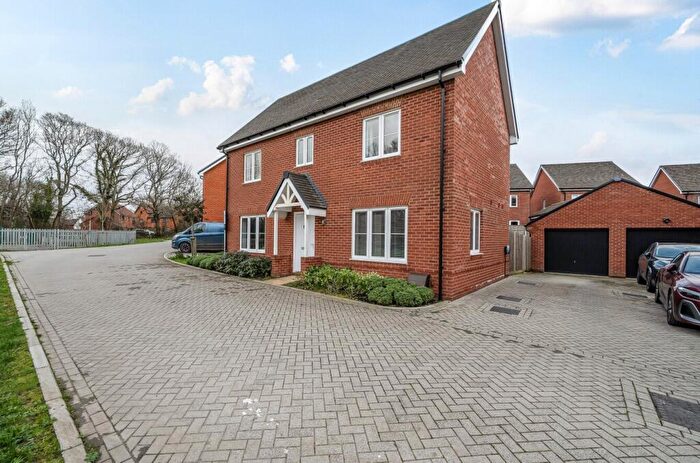 3 Bedroom Detached House For Sale In Cranesbill Road, Curbridge, Southampton, Hampshire, SO30