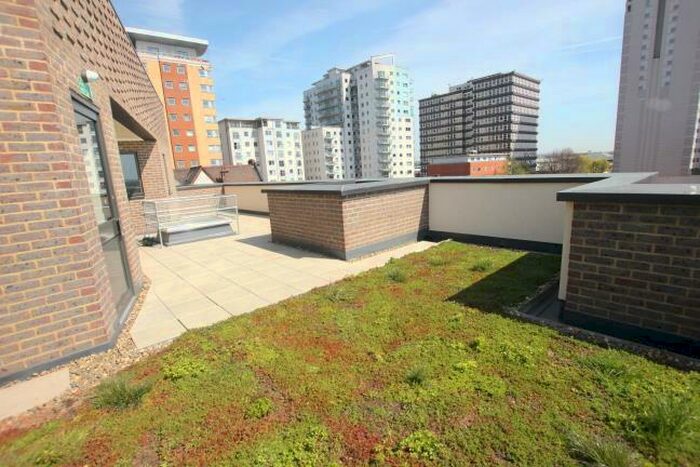 1 Bedroom Flat To Rent In Regnas Heights, Ilford, IG1