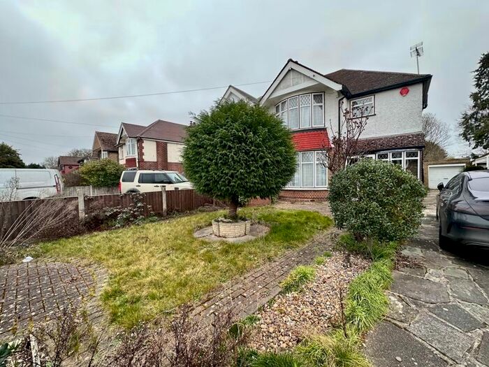 3 Bedroom Property To Rent In West Drayton Park Avenue, West Drayton, UB7