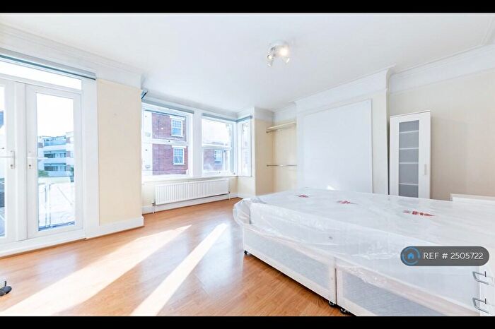 5 Bedroom Terraced House To Rent In London, London, N15