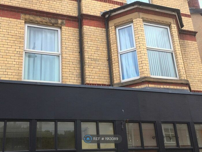 2 Bedroom Flat To Rent In Greenfield Road, Colwyn Bay, LL29