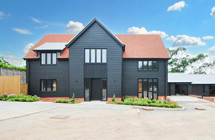 4 Bedroom Detached House For Sale In Park Lane, Ramsden Heath, Billericay, CM11