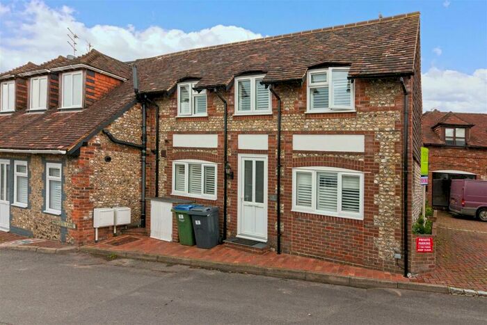 2 Bedroom Cottage To Rent In Nepcote Lane, Worthing, BN14