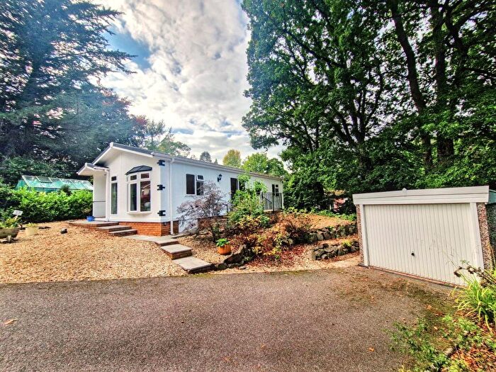 2 Bedroom Park Home For Sale In Pathfinder Village, Exeter, EX6