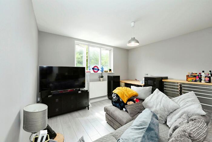 1 Bedroom Flat For Sale In Highbridge Street, Waltham Abbey, EN9