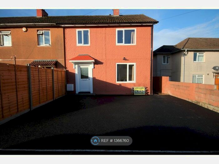 3 Bedroom Semi-Detached House To Rent In Mowcroft Road, Bristol, BS13