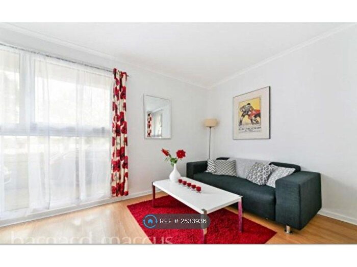 1 Bedroom Flat To Rent In Edgecombe House, London, SW19