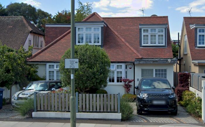 5 Bedroom Detached House To Rent In The Vale, London, NW11