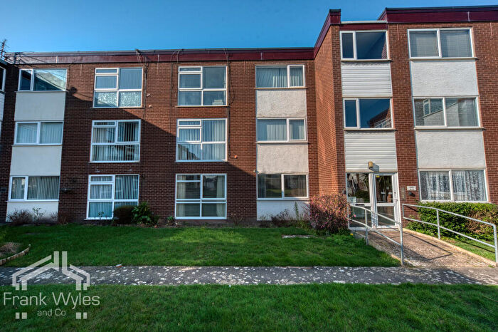2 Bedroom Flat To Rent In Flat, St. Leonards Court, Fleet Street, Lytham St. Annes, Lancashire, FY8