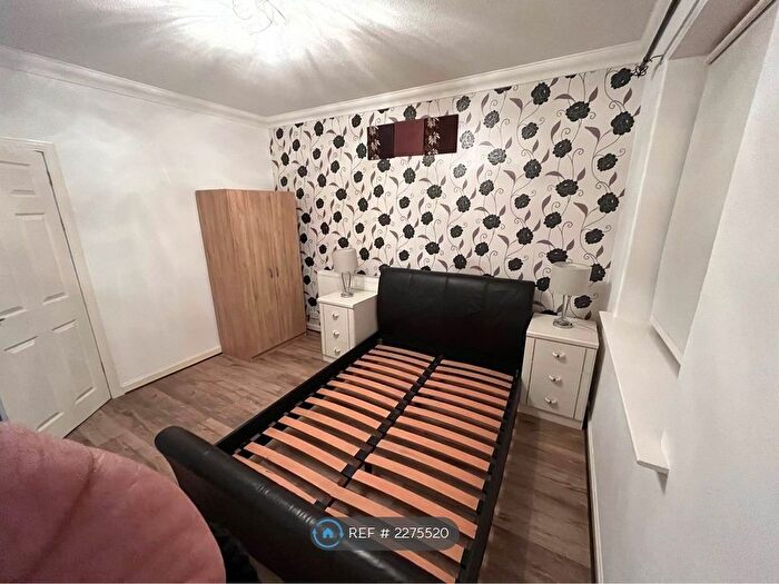 3 Bedroom Flat To Rent In Ferrier Gardens, Aberdeen, AB24