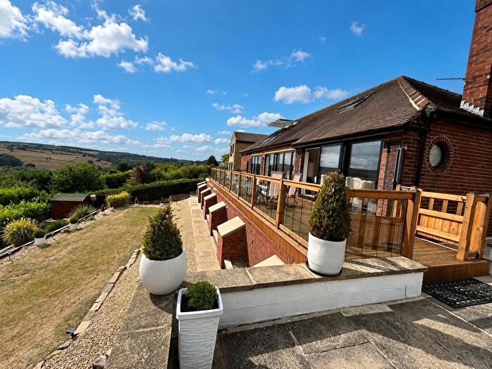 3 Bedroom Detached House For Sale In Whitley Road, Thornhill, WF12