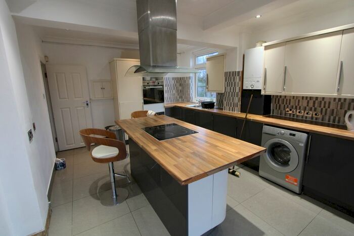 5 Bedroom Terraced House To Rent In Ringmore Rise, Lewisham SE23