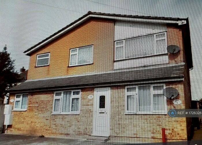 1 Bedroom Flat To Rent In High Street, Aveley, South Ockendon, RM15